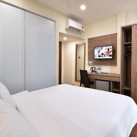 Yangtze Hotel 长江酒店 Τζόχορ Μπάχρου Δωμάτιο φωτογραφία
