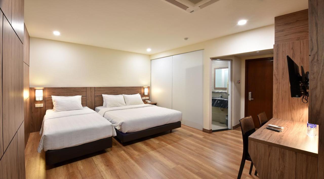Yangtze Hotel 长江酒店 Τζόχορ Μπάχρου Εξωτερικό φωτογραφία