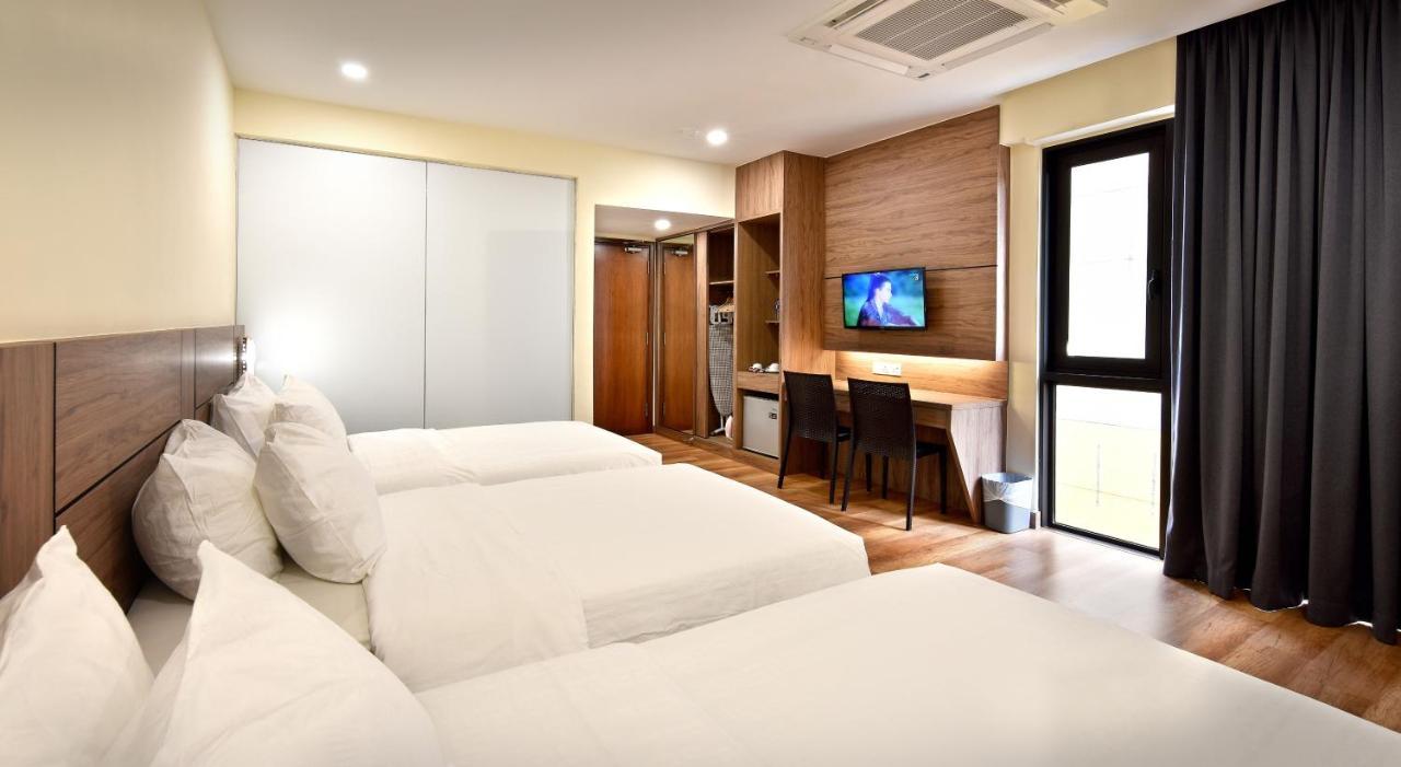 Yangtze Hotel 长江酒店 Τζόχορ Μπάχρου Εξωτερικό φωτογραφία